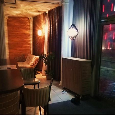 Fox Hostel Almaty Eksteriør bilde