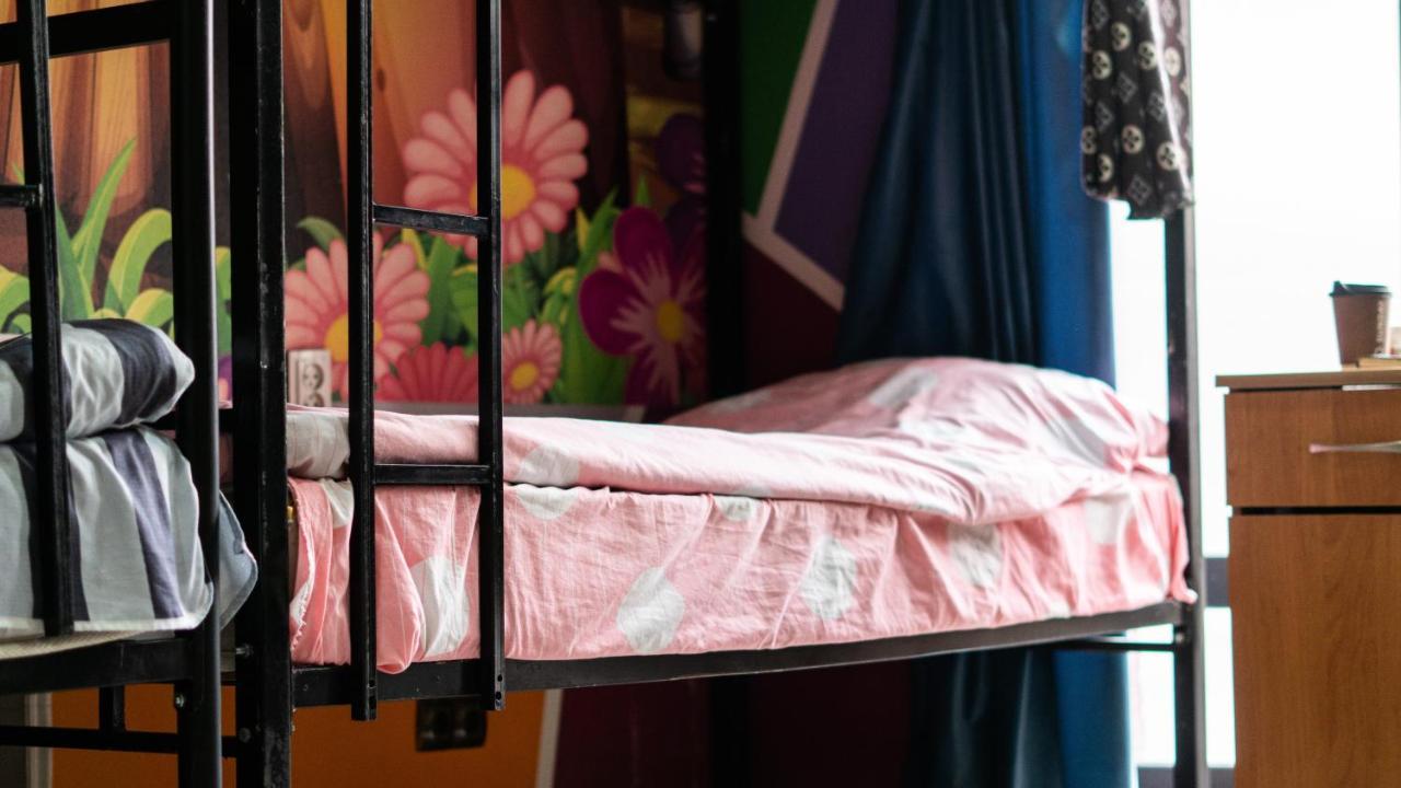 Fox Hostel Almaty Eksteriør bilde